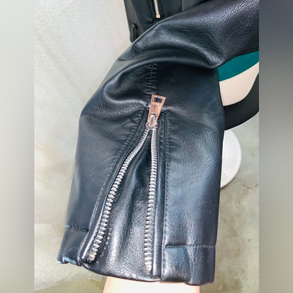 Vintage Levi Faux Leather Jacket (Black) - Picture 9 of 11